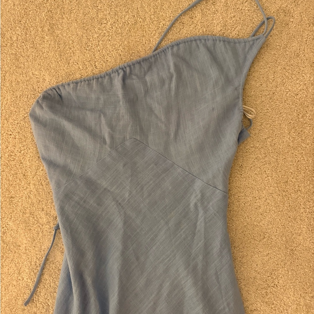 Light Blue One-Shoulder Dress with Slim Silhouette